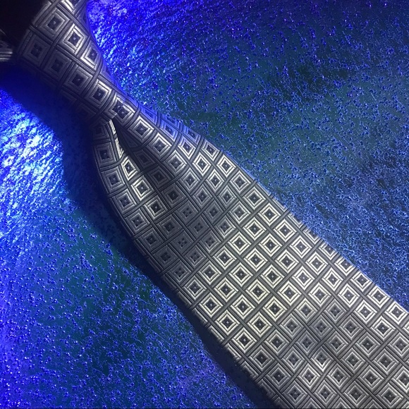 Burma Bibas neck tie - Picture 5 of 7